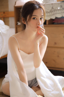 英语老师解开扣子让我吃